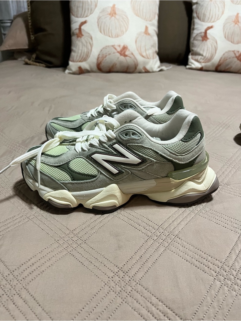 New Balance Women's Green sneakers never worn sizing was too small for me